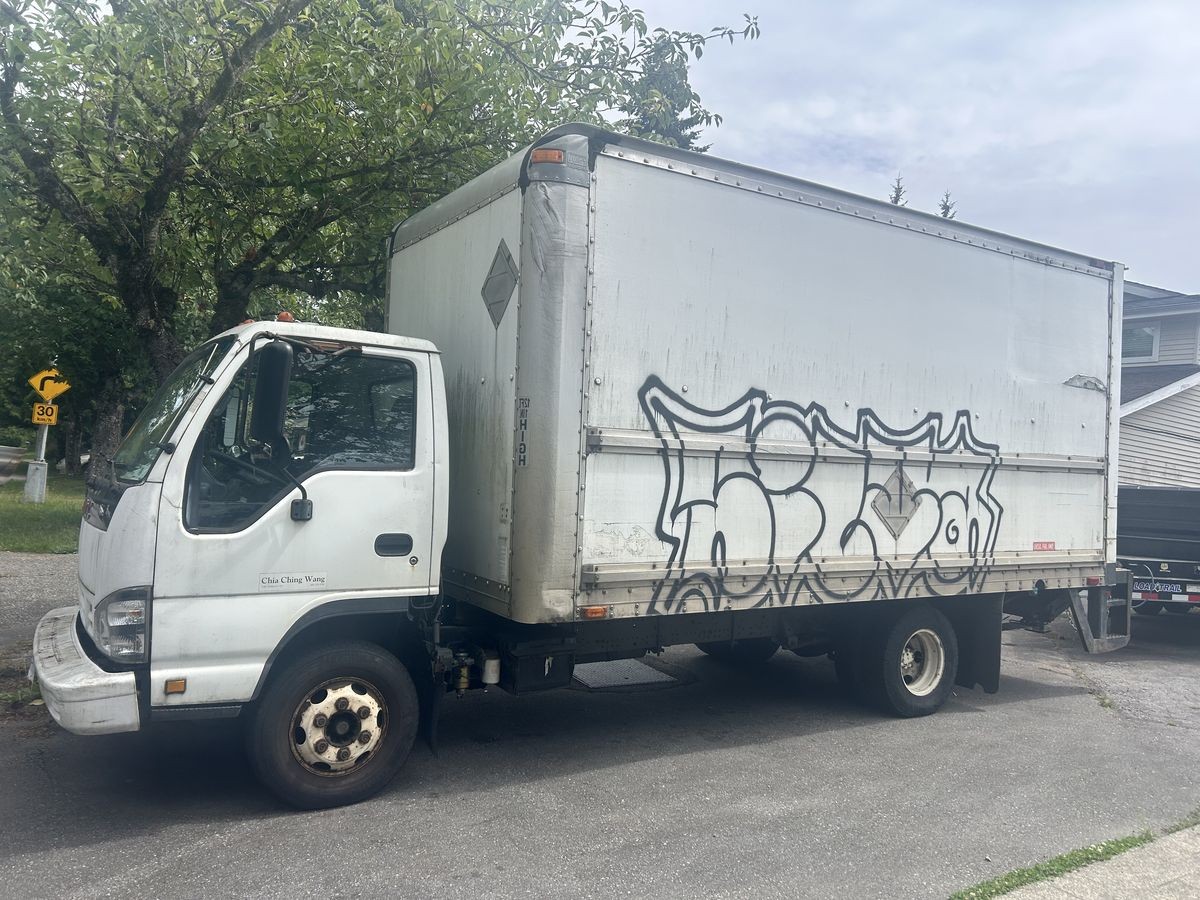 Moving services Coquitlam Greater Vancouver — 16ft box truck